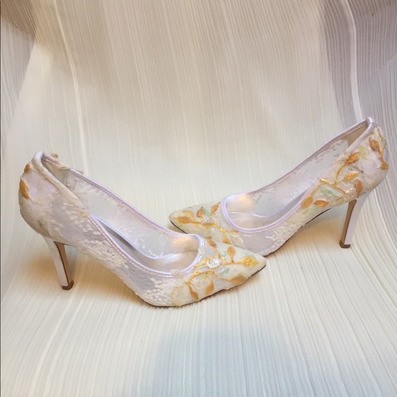 NEW ‘A Touch of Gold’ Hand Embellished Formal Heel - Picture 5 of 7